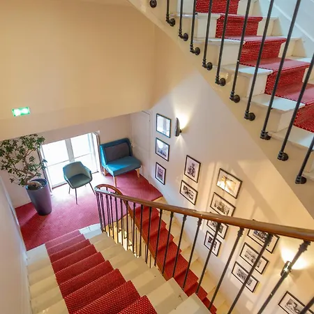 La Leontine Bed & Breakfast 3*